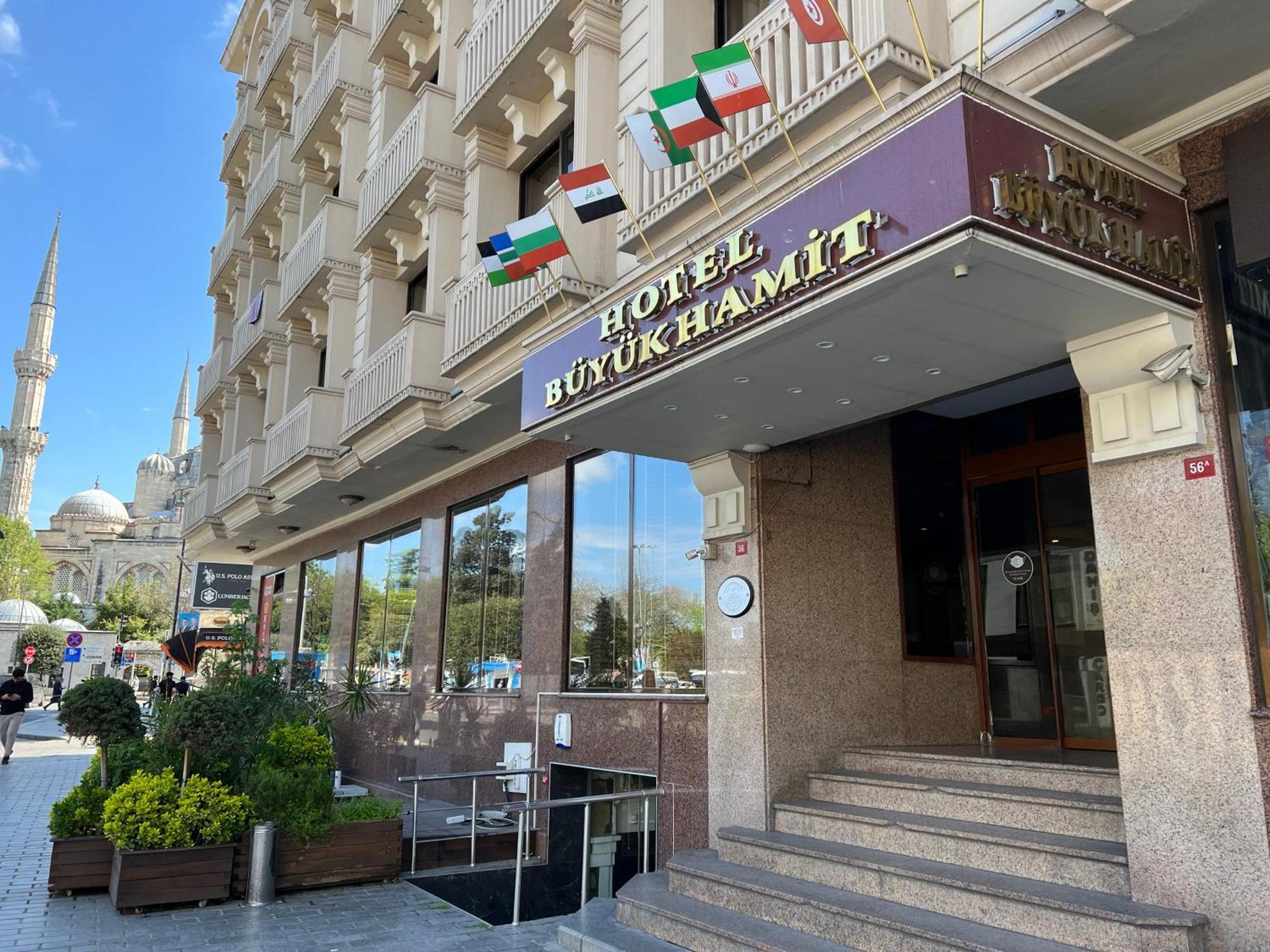 Hotel Buyuk Hamit Istanboel Buitenkant foto